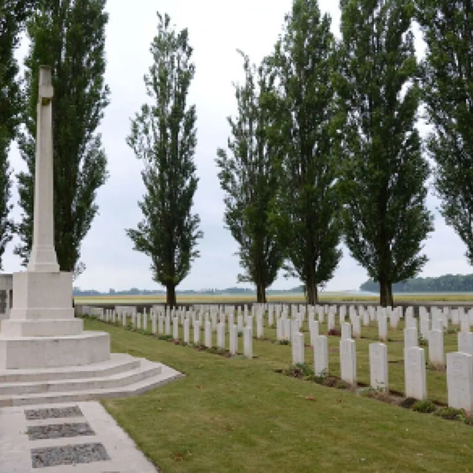 Favreuil British Cemetery