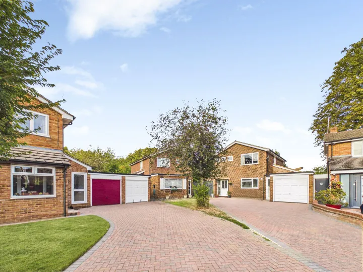 Yolsum Close 01