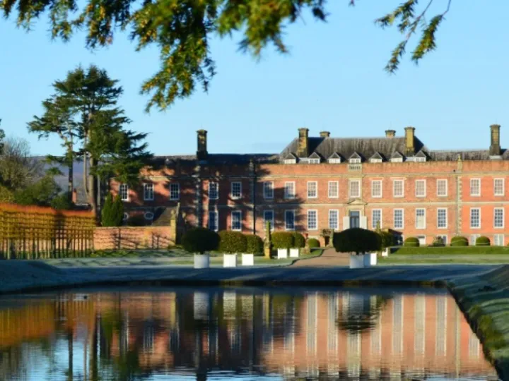Erdig Hall