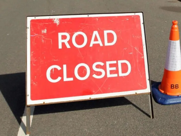 123781-road-closed-police-emergency-accident-sign