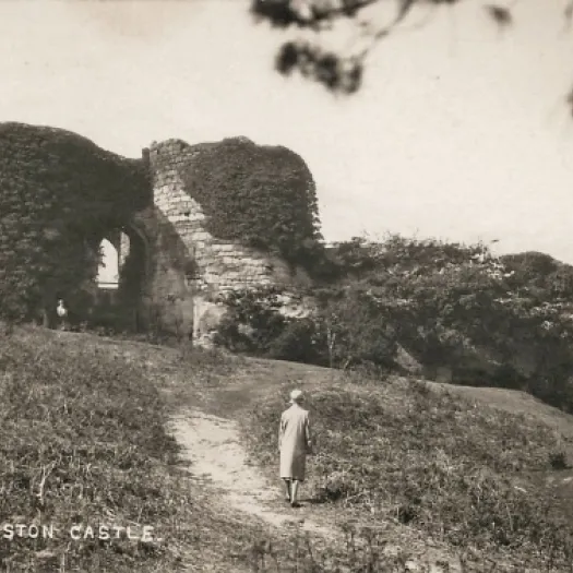 beeston-castle-cheshire-gawain