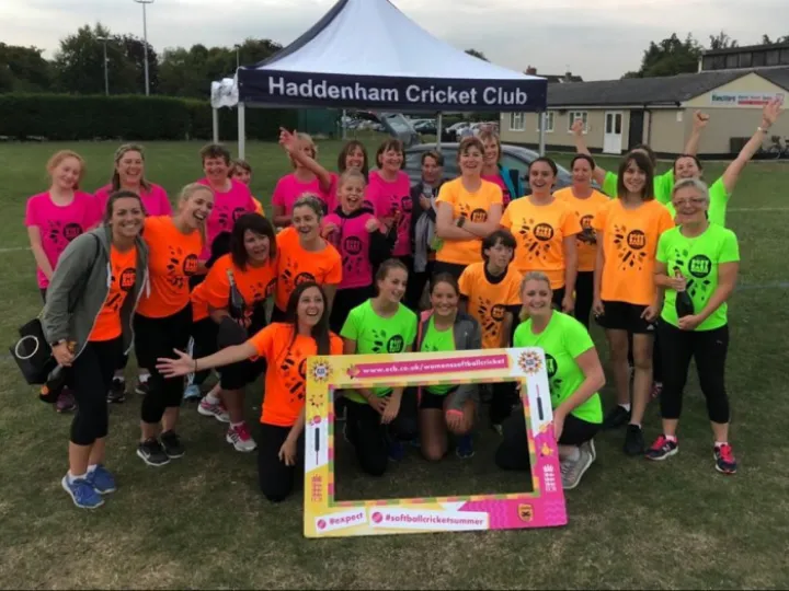 Ladies Cricket 03