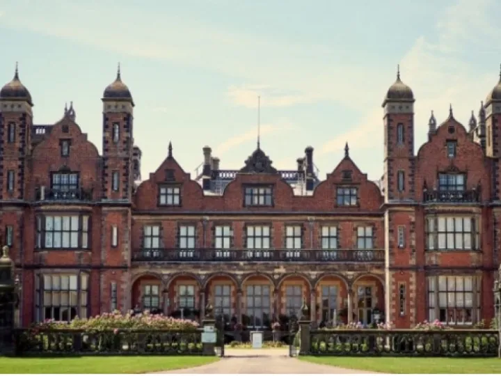Capesthorne Hall
