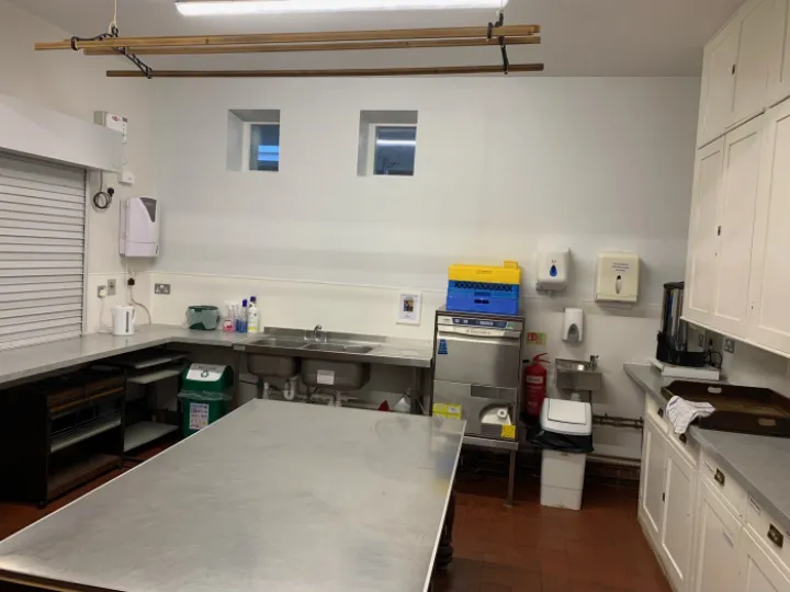 JW room kitchen 1