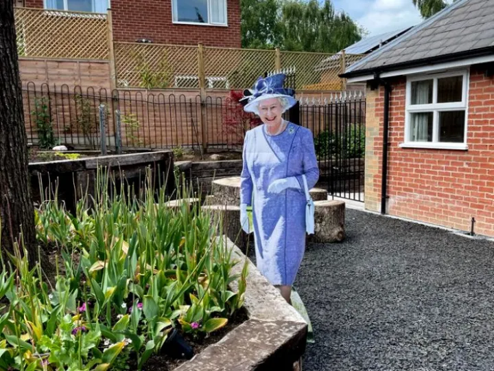 The Queen The Garden