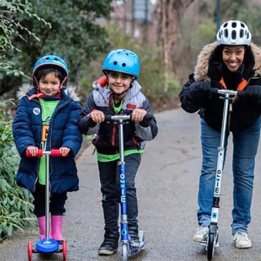 School Kids on Scooters_03