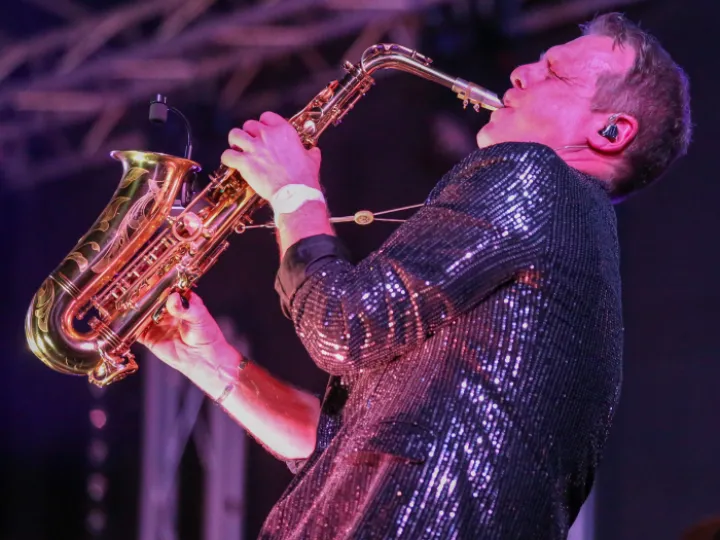 Saxophonist From 39 calling Planet Earth 39