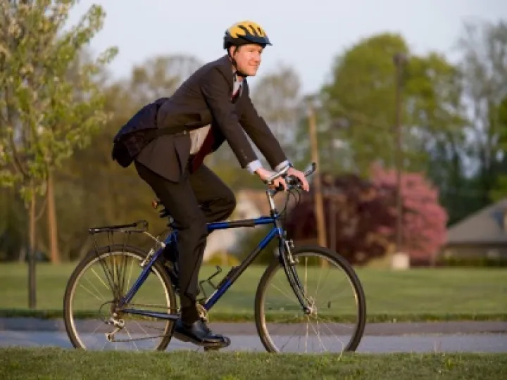 Biking_to_work