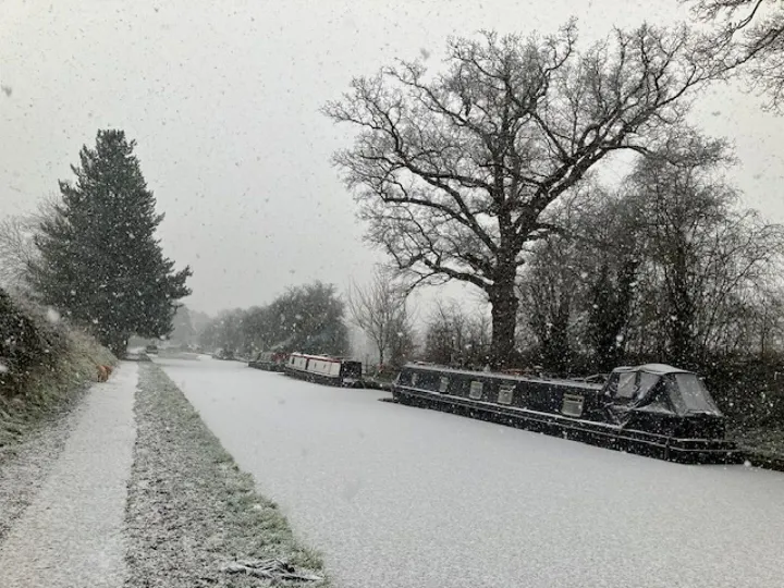 Snow On The Canal; 0