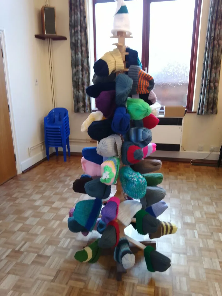 Hat tree