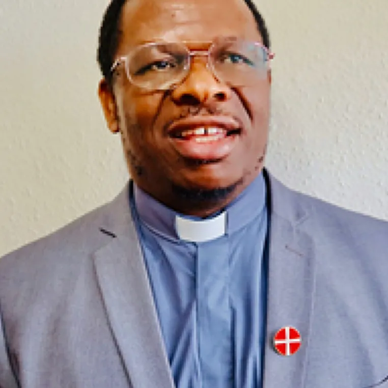 Rev CLiff Shanganya