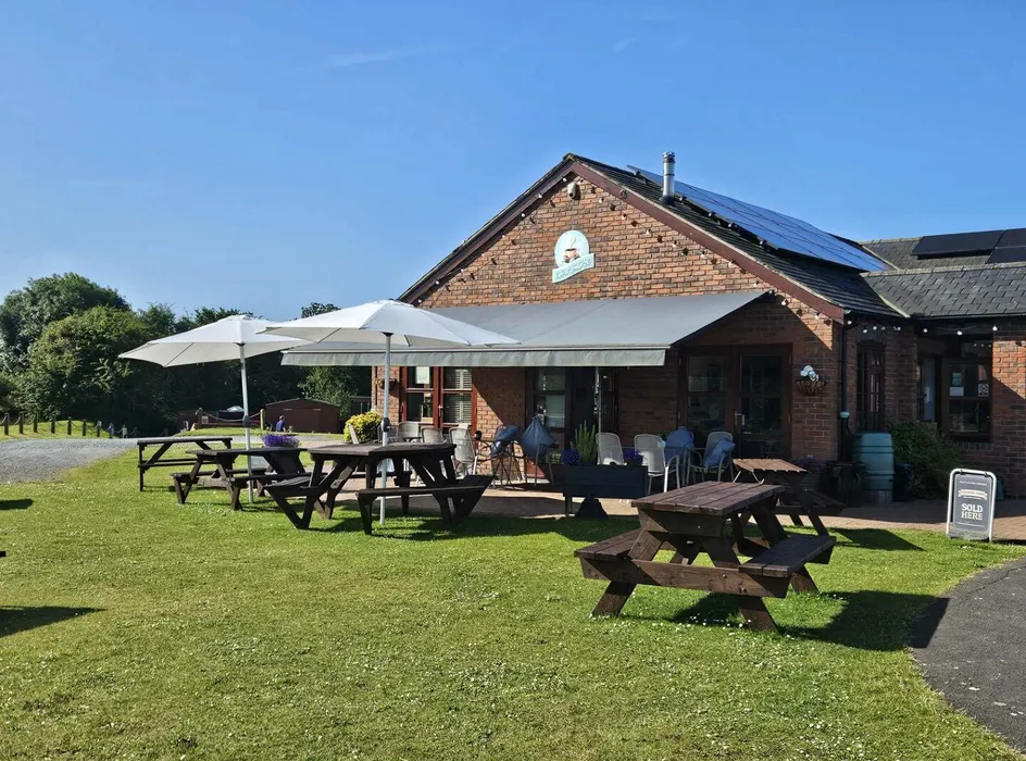 Cafe at Bridge 80
