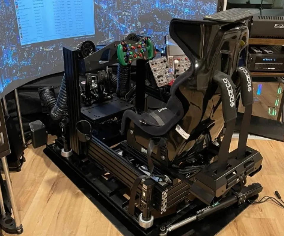 High end motion platform racing rig