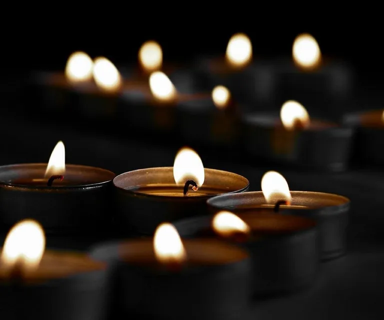 Lights, candles, tea lights, church, prayer