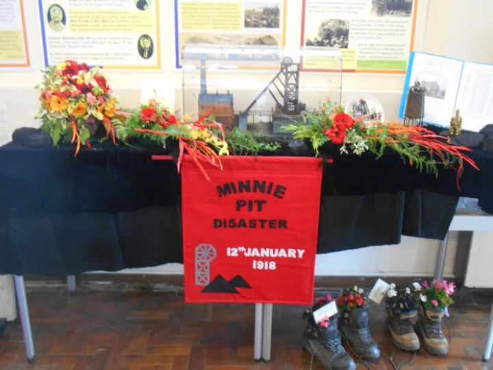 Englesea Brook Flower Festival Minnie Pit Display