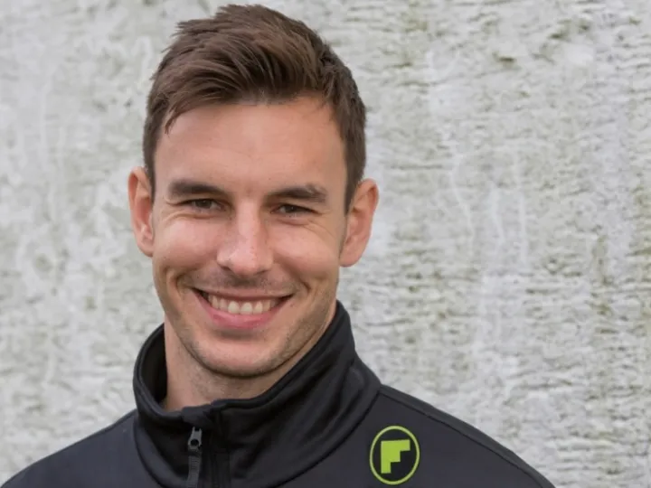 SteveGregory-with logo 02