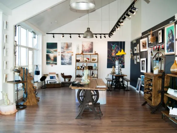 gallery interior smaller size