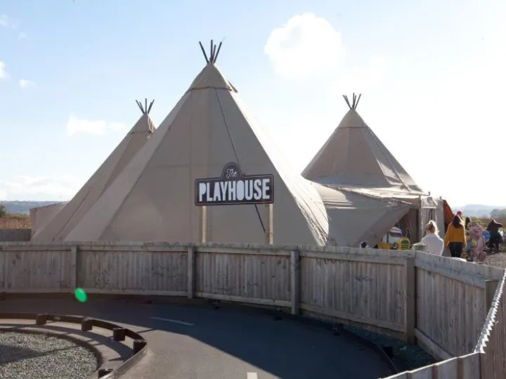 Tipi Playhouse