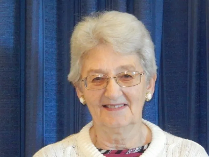 Val Bond