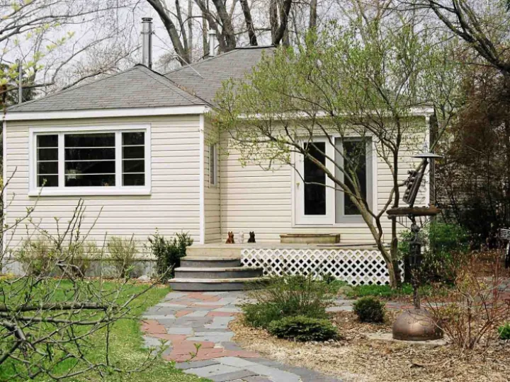 HS54 9 Ojibway Ave Ed