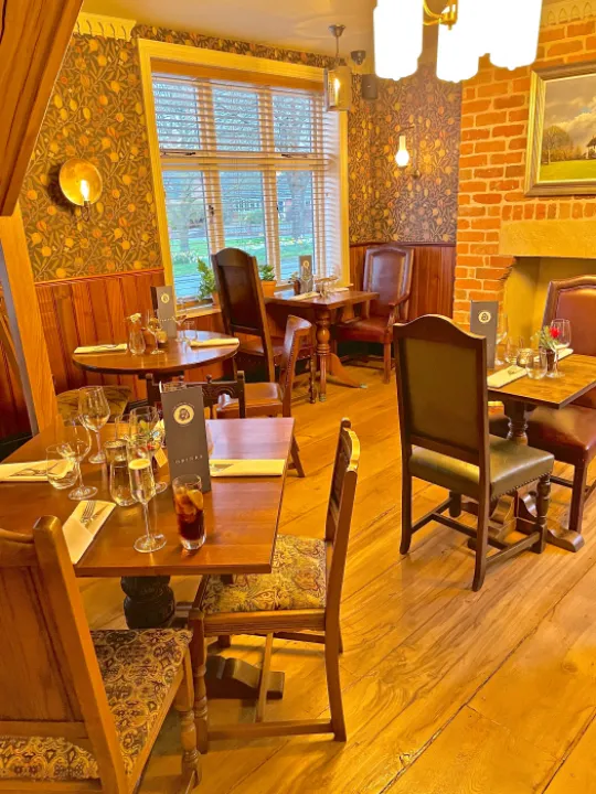 White Lion opening 1