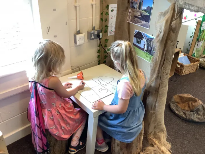 25ABA5F7-0042-4927-BB5A-314E54E7BADC