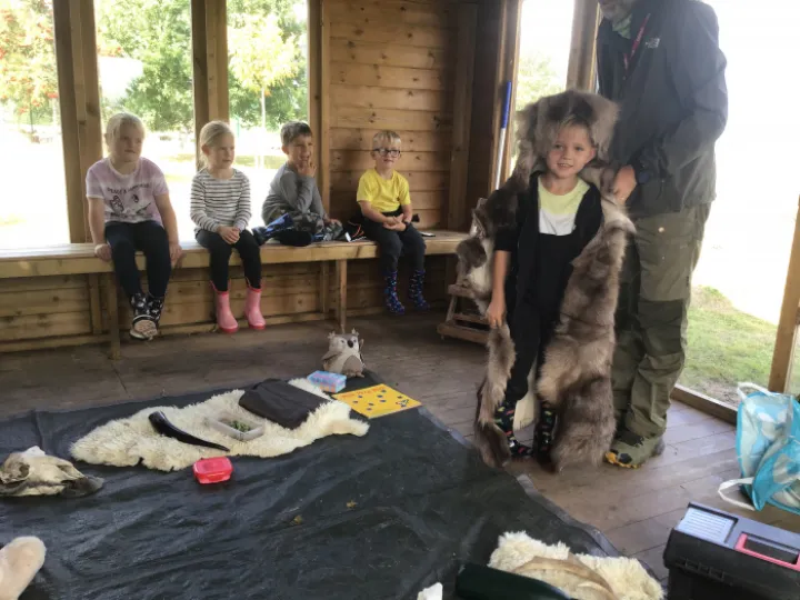 893B1EA4-F3AB-4A37-B763-A38E45E8A68F