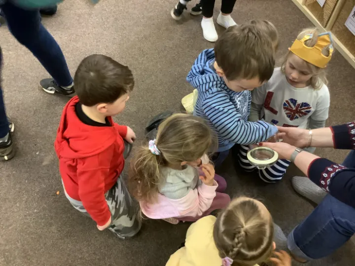 3300FE85-A997-44C7-93F7-1BAB543B2636