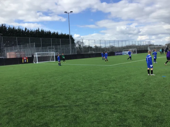 5B00E25F-EE50-44BB-B673-D6C51A9CE129