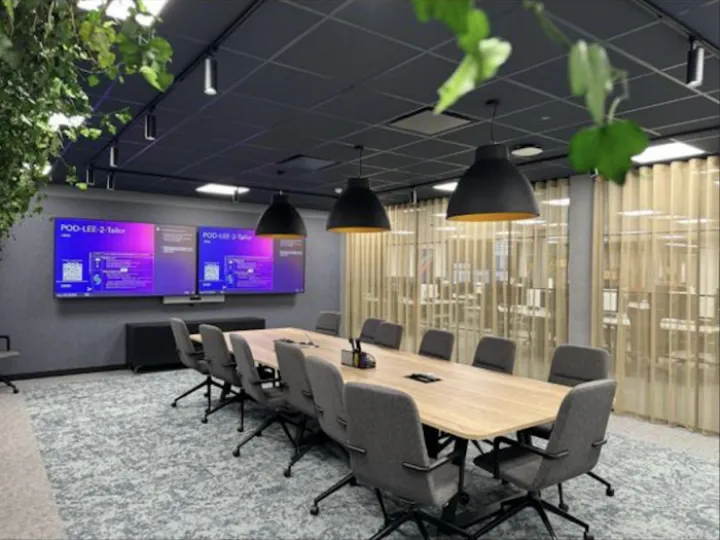 Manchester company meeting room fitted out with computer screen displays