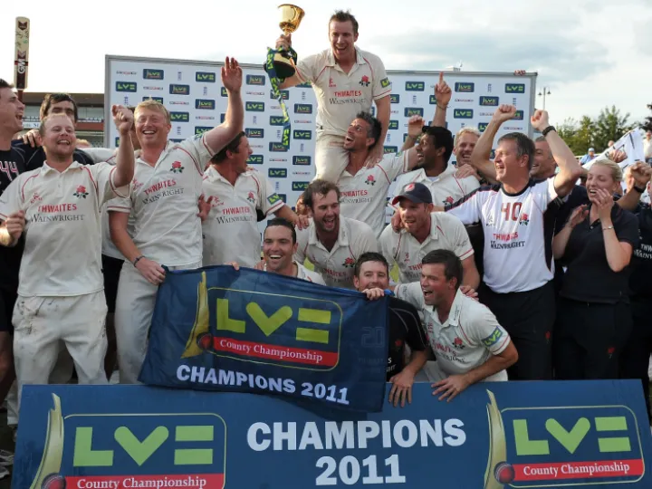 Cricket &ndash; LV County Championship &ndash; Somerset vs. LancashireThe Lancashire team celebrate with the Championship trophy at the County Ground, Taunton