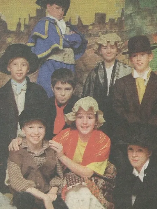 Thr Twist At Primary School Dec 1997 Photoscan