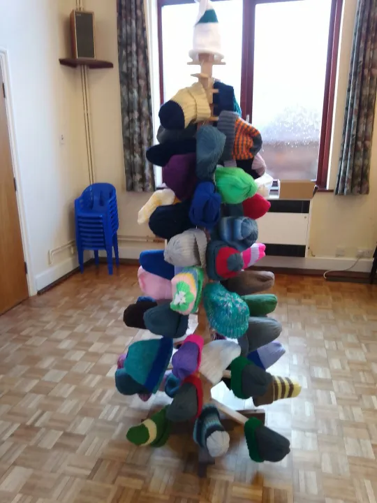 Hat tree