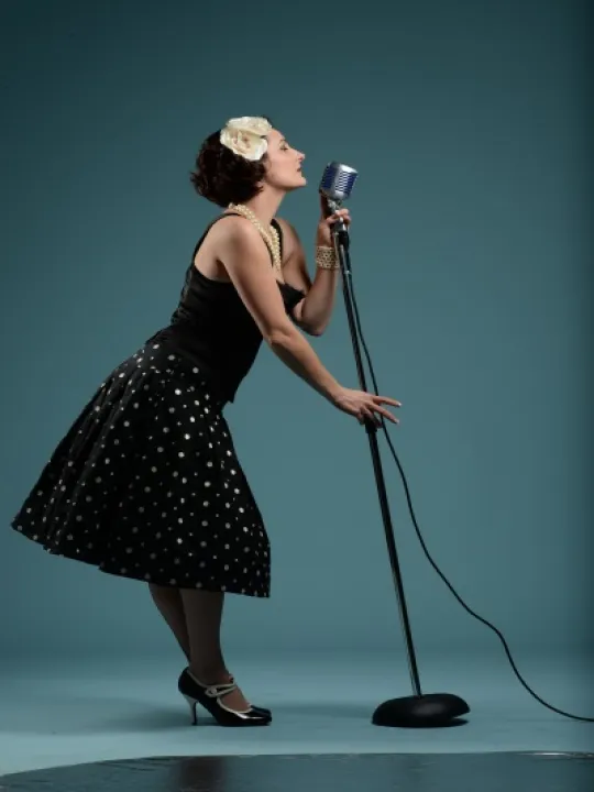 Rose Devine &ndash; Vintage Vocalist