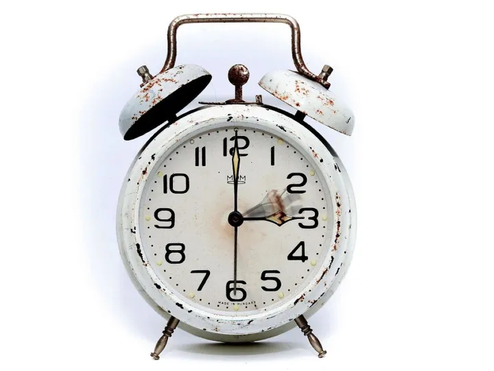 Alarm clock, the summer time changeover, time change, wintertime, summer time, pointer, time, clock, clock change, minute hand, hour hand, clock face, nostalgia, antique, alarm clock, clock, clock, clock, clock, clock