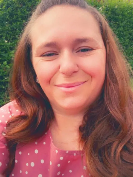 Claire Hewlett Photo