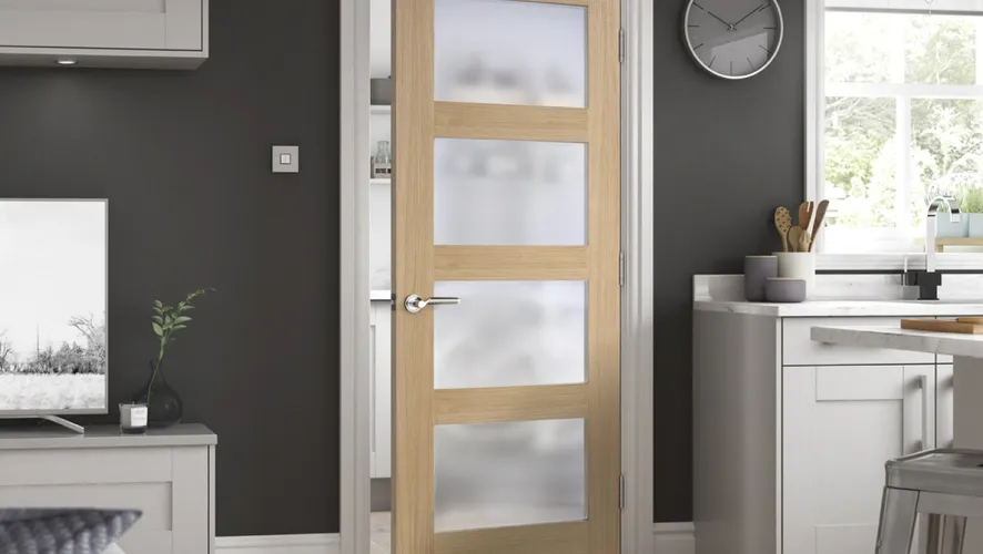 Oak Shaker Glazed 4L Frosted LifeStyle
