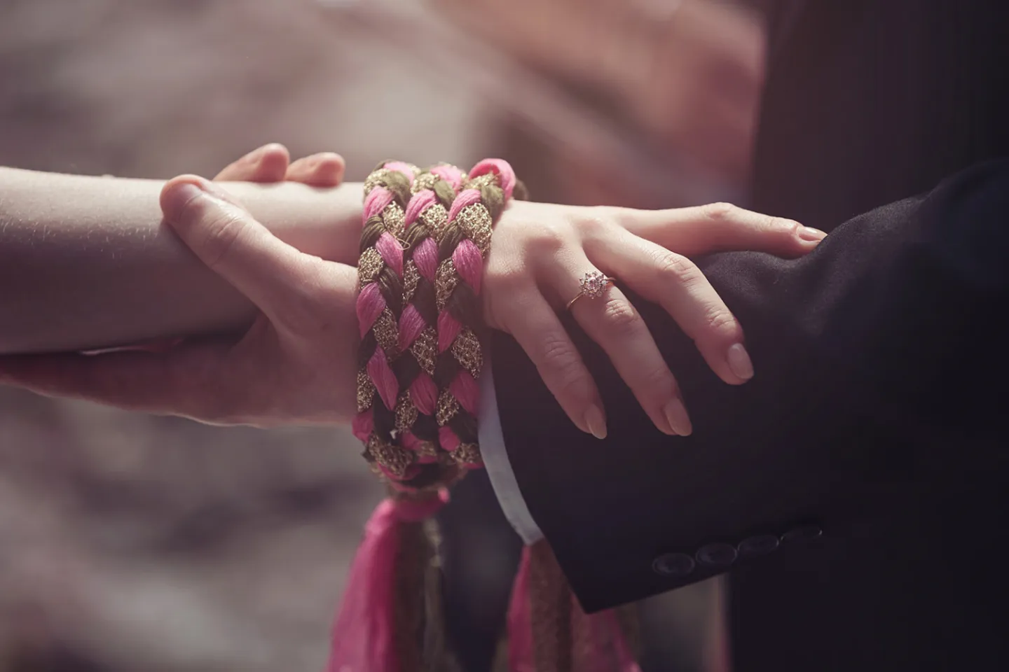 hand tie