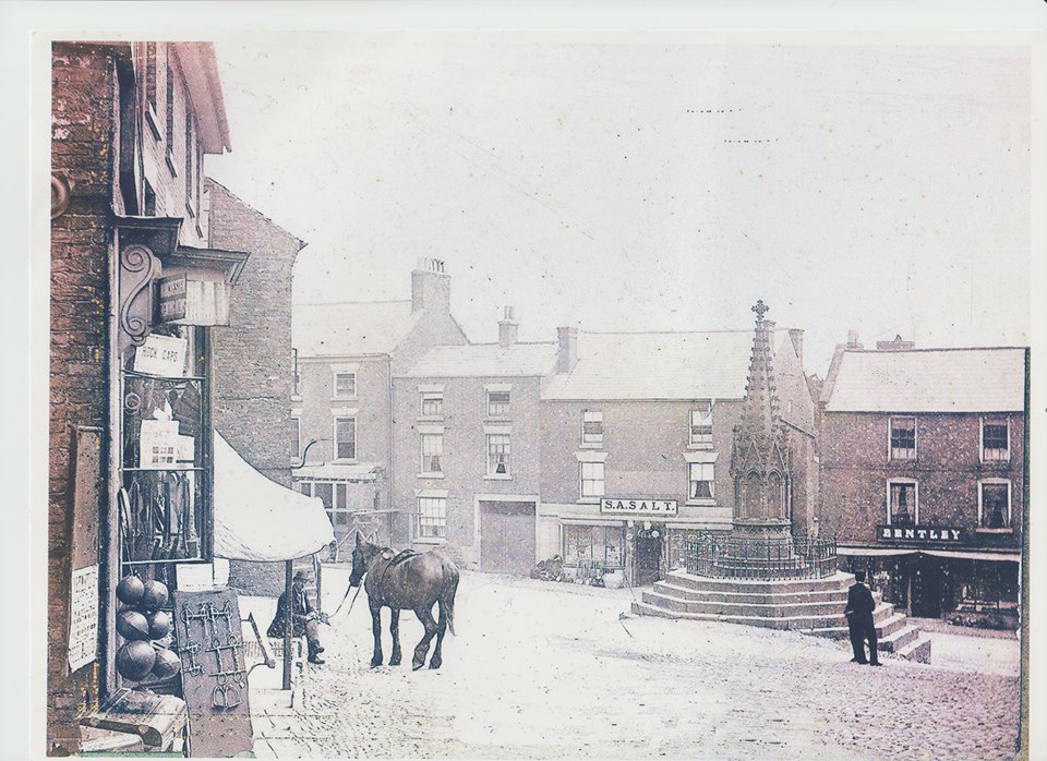 Another old picture of Malpas Cross