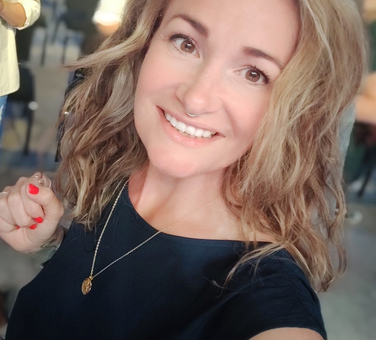 e35121b1-4e00-e121-9242-c2e9ebefebae