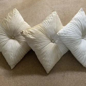Sateen cushions – Items for sale