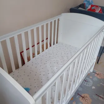Convertible cot & toddler bed – Items free to a good home!