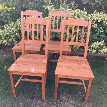4 matching wooden chairs &ndash; Items free to a good home!