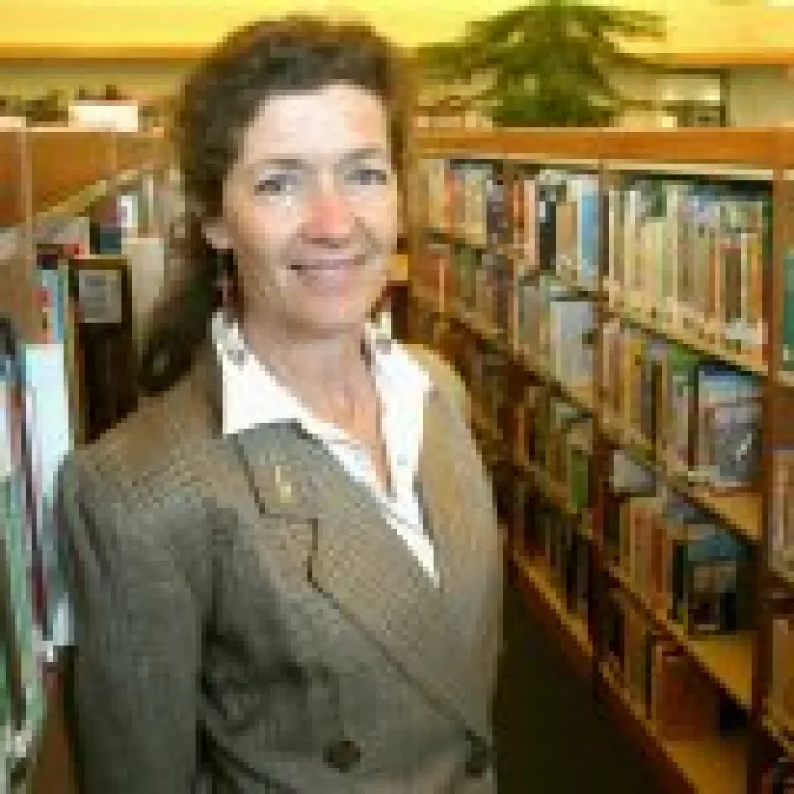 Librarian 05