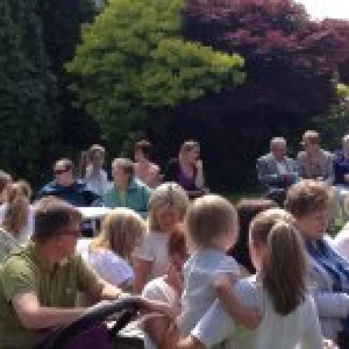 Dodworth Garden Party -----