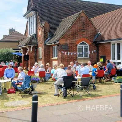 Garden Party 07