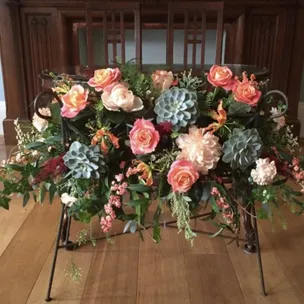 wedding flowers, roses, succulent
