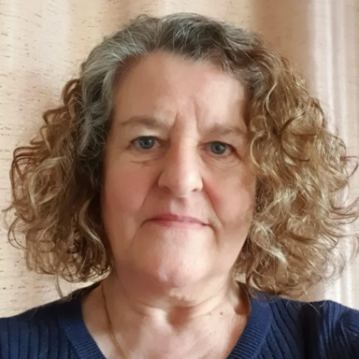 Lesley Davenport