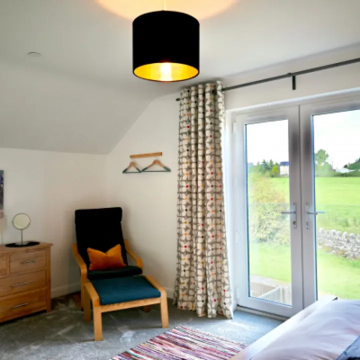 Master bedroom   1