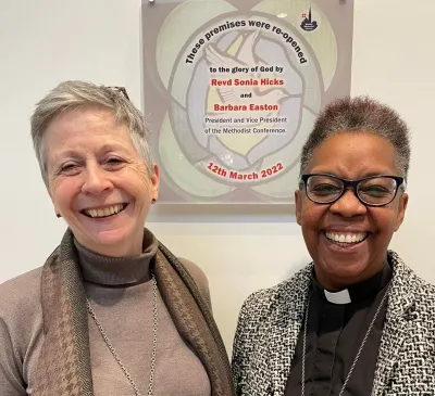 Barbara and Sonia with plaque cropped
